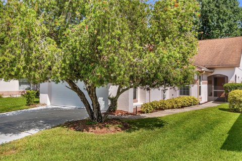House in Orlando, Florida 2 bedrooms, 146.97 sq.m. № 1884435 - photo 1
