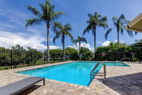 Townhouse in Palm Harbor, Florida 2 bedrooms, 129.13 sq.m. № 1856068 - photo 19