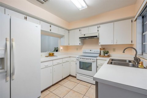 Townhouse in Palm Harbor, Florida 2 bedrooms, 129.13 sq.m. № 1856068 - photo 7