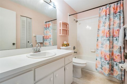 Townhouse in Palm Harbor, Florida 2 bedrooms, 129.13 sq.m. № 1856068 - photo 12