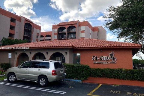 Купить кондоминиум в Майами, Флорида 1 спальня, 46.82м2, № 2049099 - фото 2