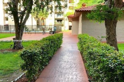 Купить кондоминиум в Майами, Флорида 1 спальня, 46.82м2, № 2049099 - фото 16