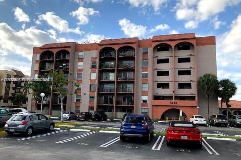 Кондоминиум с 1 спальней в Майами, Флорида № 2049099