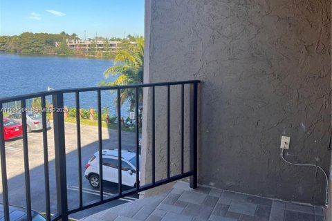 Купить кондоминиум в Майами, Флорида 1 спальня, 46.82м2, № 2049099 - фото 12