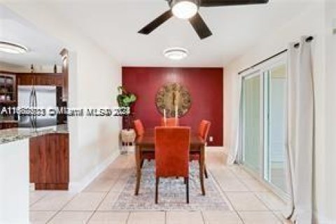 Adosado en venta en Homestead, Florida, 3 dormitorios, 132.2 m2 № 1816472 - foto 7