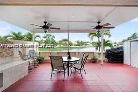 Adosado en venta en Homestead, Florida, 3 dormitorios, 132.2 m2 № 1816472 - foto 11