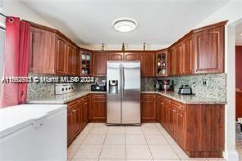 Adosado en venta en Homestead, Florida, 3 dormitorios, 132.2 m2 № 1816472 - foto 9