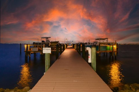 Casa en alquiler en Jensen Beach, Florida, 2 dormitorios, 115.11 m2 № 805134 - foto 1