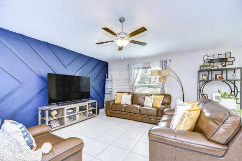 Casa en alquiler en Plant City, Florida, 3 dormitorios, 143.07 m2 № 2094903 - foto 13