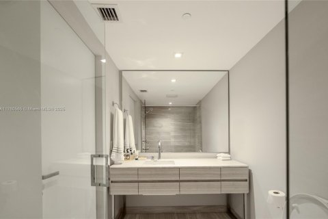 Condo in Sunny Isles Beach, Florida  № 1707272 - photo 22
