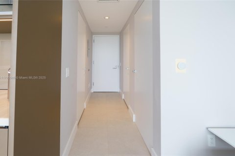 Condo in Sunny Isles Beach, Florida  № 1707272 - photo 10