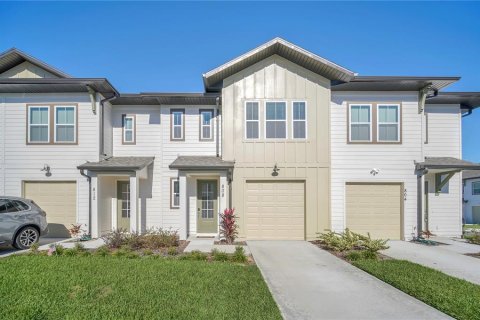 Townhouse in Davenport, Florida 3 bedrooms, 153.57 sq.m. № 2108969