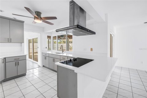 Villa ou maison à vendre à Saint Petersburg, Floride: 4 chambres, 175.4 m2 № 2330311 - photo 23