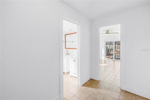Villa ou maison à vendre à Saint Petersburg, Floride: 4 chambres, 175.4 m2 № 2330311 - photo 15
