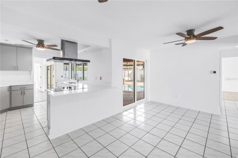 Villa ou maison à vendre à Saint Petersburg, Floride: 4 chambres, 175.4 m2 № 2330311 - photo 20