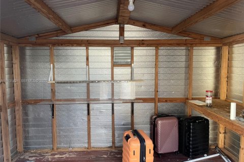 House in Miami, Florida 3 bedrooms, 124.77 sq.m. № 1990212 - photo 22