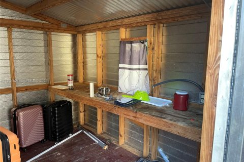 House in Miami, Florida 3 bedrooms, 124.77 sq.m. № 1990212 - photo 21