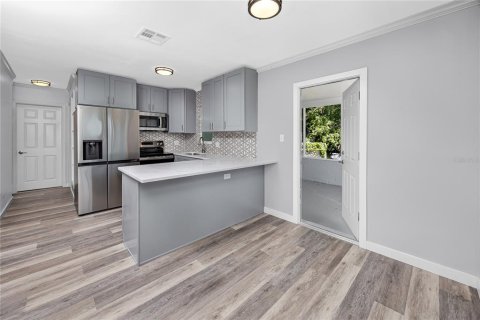 Villa ou maison à vendre à Seminole, Floride: 2 chambres, 82.87 m2 № 2420065 - photo 13