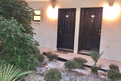 Condo in Tampa, Florida, 3 rooms  № 1534034 - photo 1