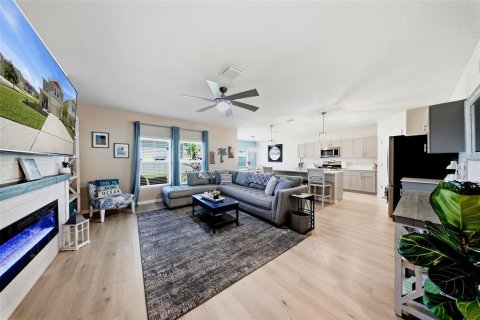House in Fish Hawk, Florida 5 bedrooms, 283.17 sq.m. № 2236336 - photo 5