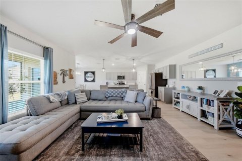 House in Fish Hawk, Florida 5 bedrooms, 283.17 sq.m. № 2236336 - photo 6