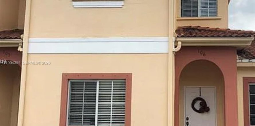 Touwnhouse à Miami, Floride 3 chambres, 145.95 m2 № 2055923