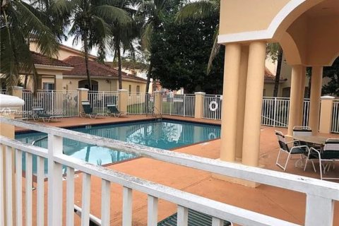 Touwnhouse à louer à Miami, Floride: 3 chambres, 145.95 m2 № 2055923 - photo 8