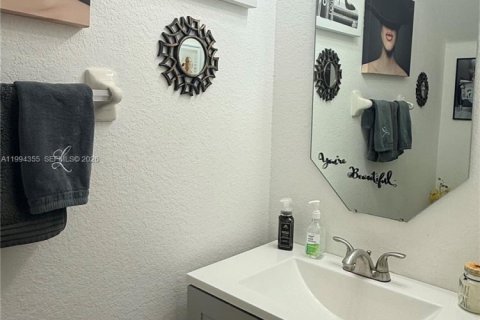 Touwnhouse à louer à Miami, Floride: 3 chambres, 145.95 m2 № 2055923 - photo 5