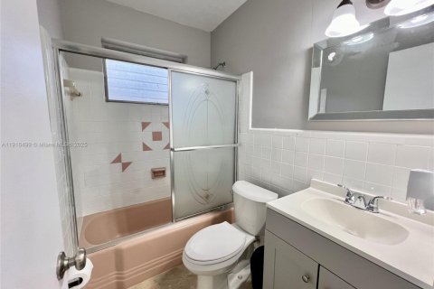 Casa en alquiler en Fort Lauderdale, Florida, 1 dormitorio № 2016581 - foto 9