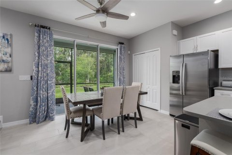 Touwnhouse à louer à Parrish, Floride: 3 chambres, 169.27 m2 № 2386486 - photo 10