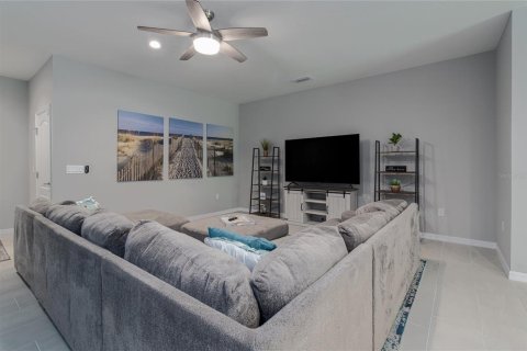 Touwnhouse à louer à Parrish, Floride: 3 chambres, 169.27 m2 № 2386486 - photo 6