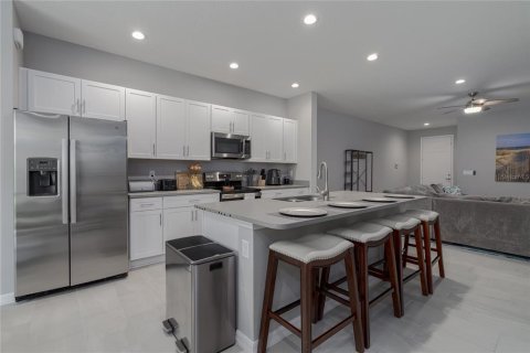 Touwnhouse à louer à Parrish, Floride: 3 chambres, 169.27 m2 № 2386486 - photo 8