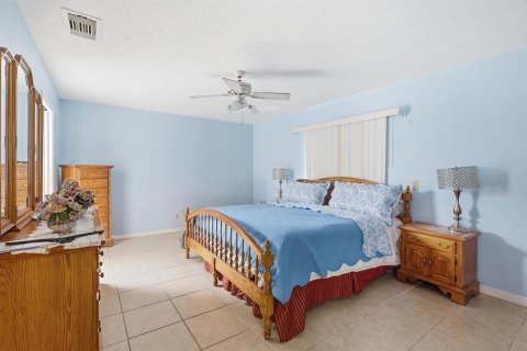Villa ou maison à vendre à Port St. Lucie, Floride: 4 chambres, 183.95 m2 № 2439198 - photo 20