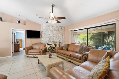 Villa ou maison à vendre à Port St. Lucie, Floride: 4 chambres, 183.95 m2 № 2439198 - photo 15
