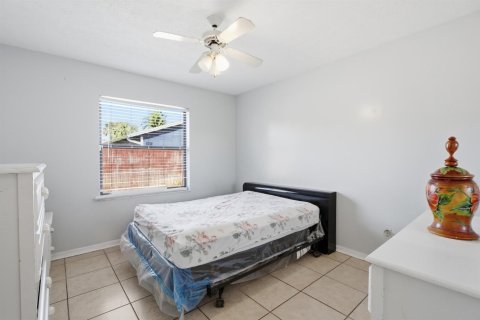 Villa ou maison à vendre à Port St. Lucie, Floride: 4 chambres, 183.95 m2 № 2439198 - photo 27