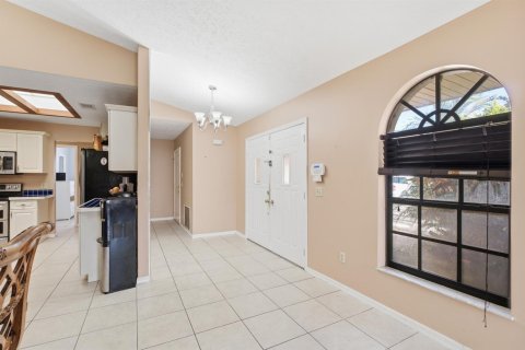Villa ou maison à vendre à Port St. Lucie, Floride: 4 chambres, 183.95 m2 № 2439198 - photo 8