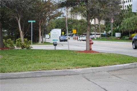 Condo in Lauderdale-by-the-Sea, Florida, 1 bedroom  № 1031714 - photo 1