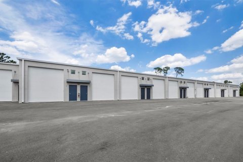 Immobilier commercial à vendre à Bradenton, Floride: 68.84 m2 № 2418755 - photo 5