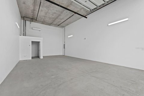 Immobilier commercial à vendre à Bradenton, Floride: 68.84 m2 № 2418755 - photo 13