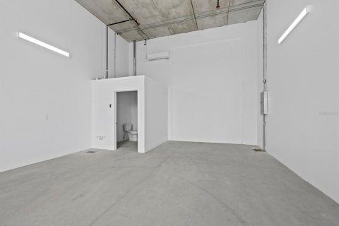 Immobilier commercial à vendre à Bradenton, Floride: 68.84 m2 № 2418755 - photo 14