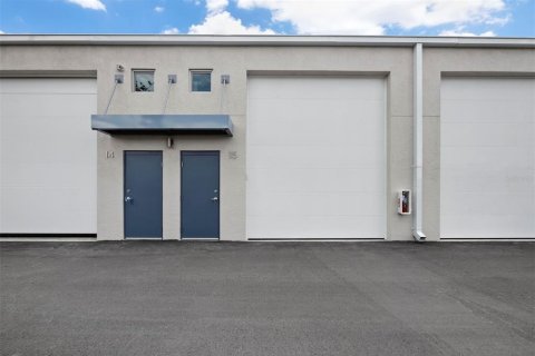 Immobilier commercial à vendre à Bradenton, Floride: 68.84 m2 № 2418755 - photo 12