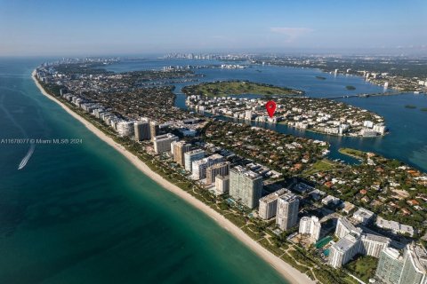 Condo in Bay Harbor Islands, Florida, 2 bedrooms  № 1862741 - photo 27