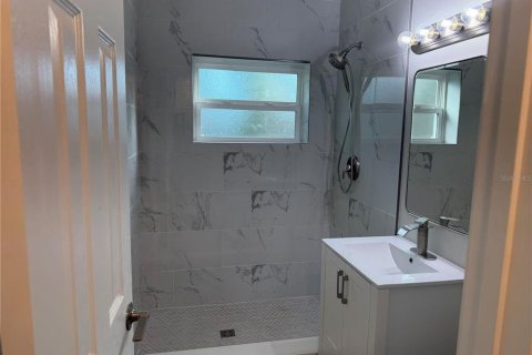 Villa ou maison à vendre à Pinellas Park, Floride: 3 chambres, 82.22 m2 № 2416926 - photo 10