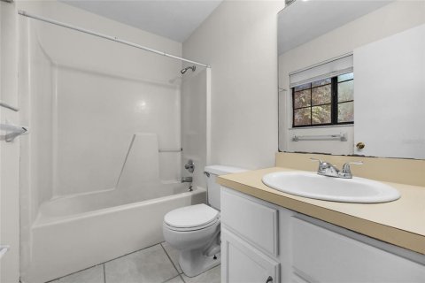 Touwnhouse à vendre à Gainesville, Floride: 2 chambres, 102.75 m2 № 1846754 - photo 13