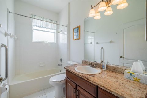 House in Sun City Center, Florida 2 bedrooms, 183.2 sq.m. № 1858197 - photo 19
