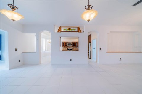 House in Sun City Center, Florida 2 bedrooms, 183.2 sq.m. № 1858197 - photo 5