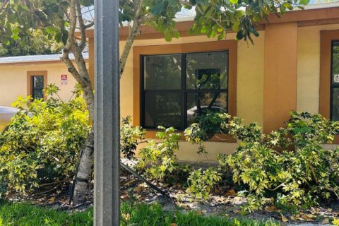 Apartment in Fort Lauderdale, Florida 3 bedrooms, 219.99 sq.m. № 2088279 - photo 3