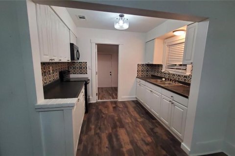 Casa en alquiler en Saint Petersburg, Florida, 3 dormitorios, 111.85 m2 № 2095808 - foto 15