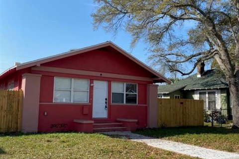Casa en Saint Petersburg, Florida 3 dormitorios, 111.85 m2 № 2095808