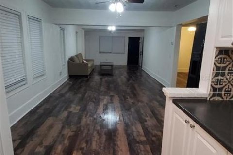 Casa en alquiler en Saint Petersburg, Florida, 3 dormitorios, 111.85 m2 № 2095808 - foto 6